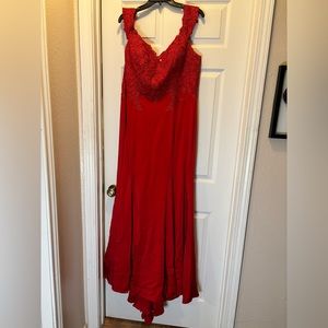 Red long dress size 3XL